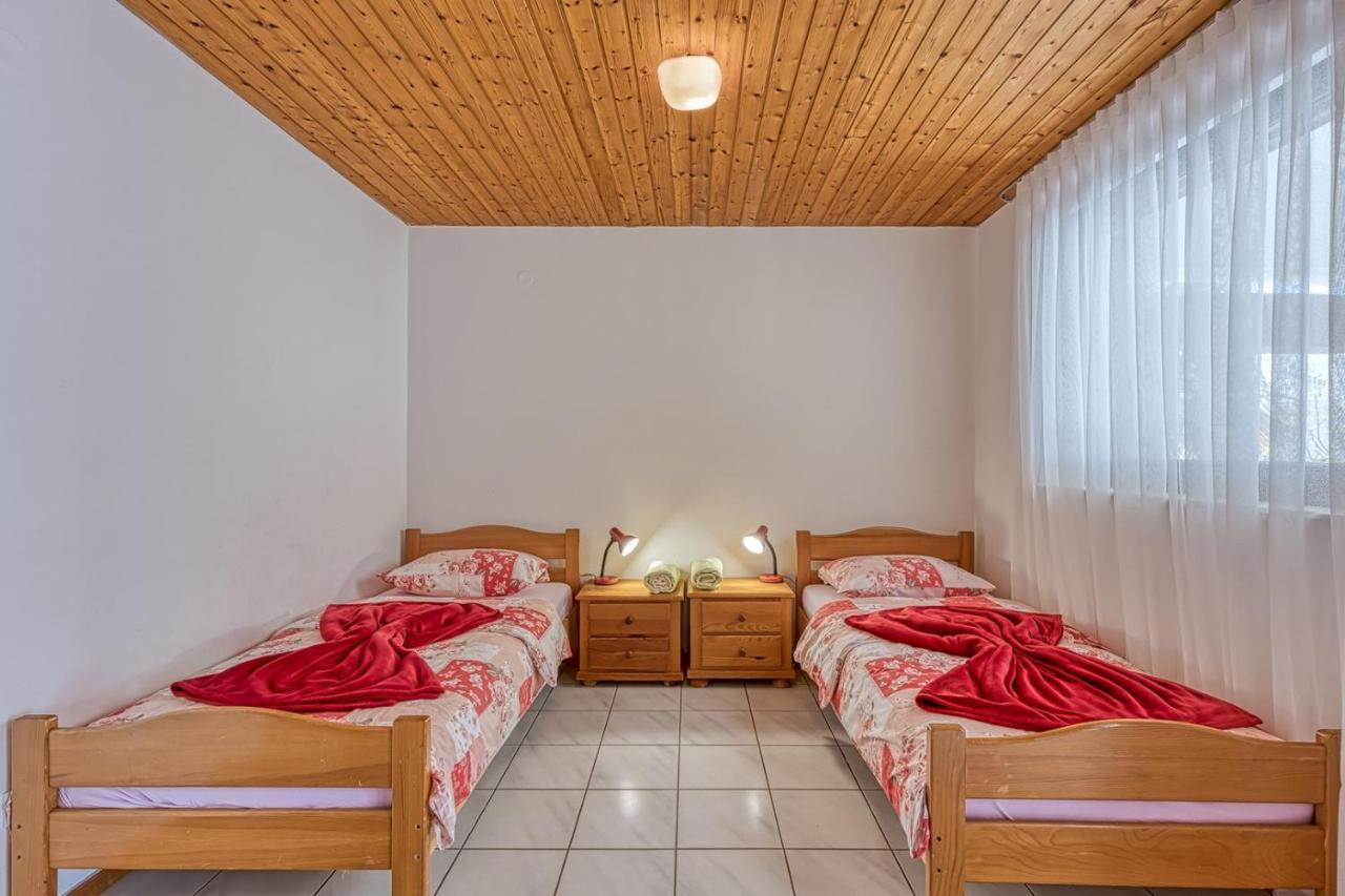 Apartments Kiki Spada Poreč Eksteriør bilde