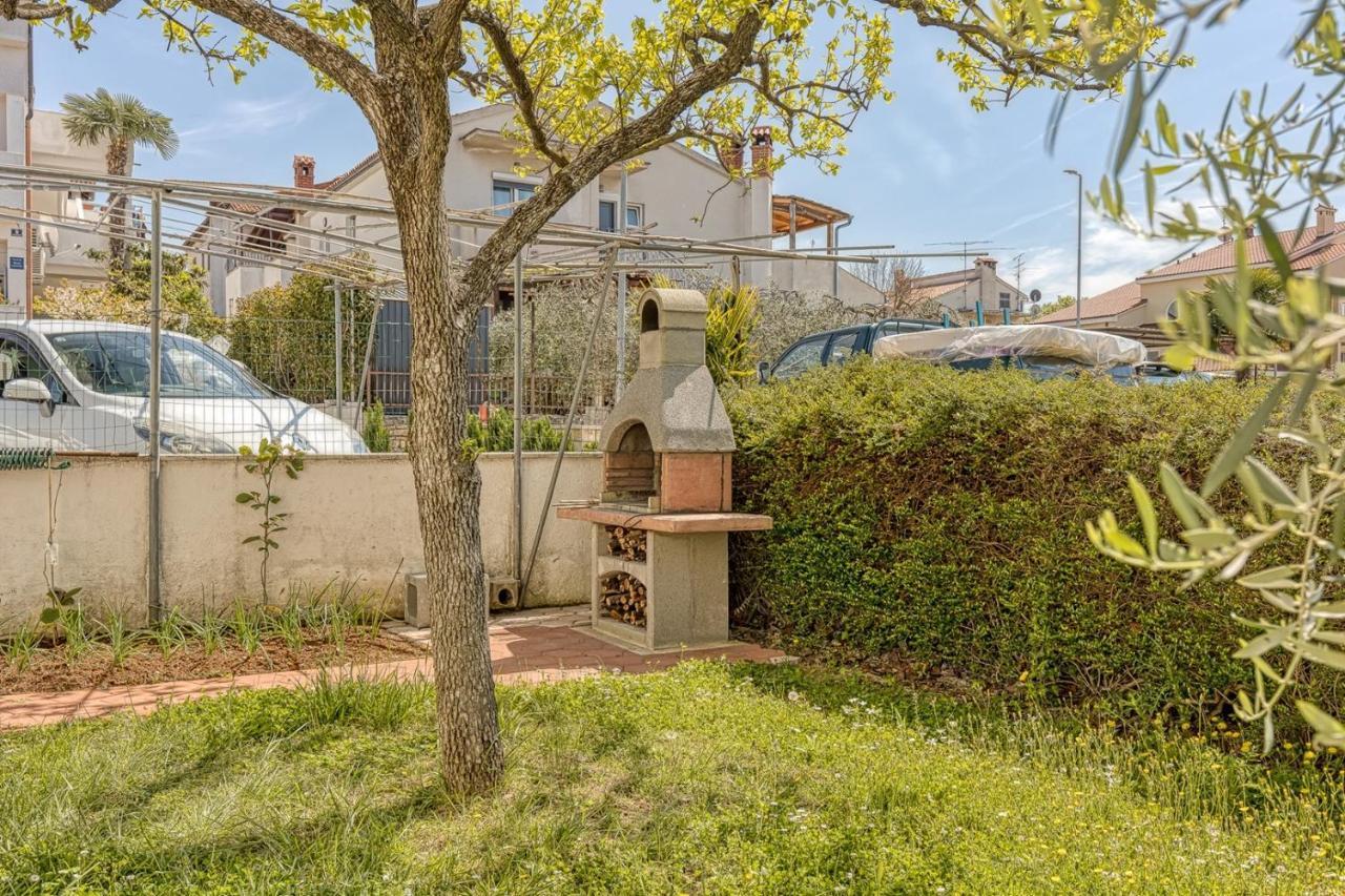Apartments Kiki Spada Poreč Eksteriør bilde
